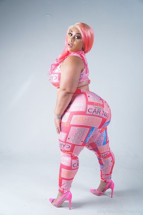 PinkyXXX perfekte sex bild