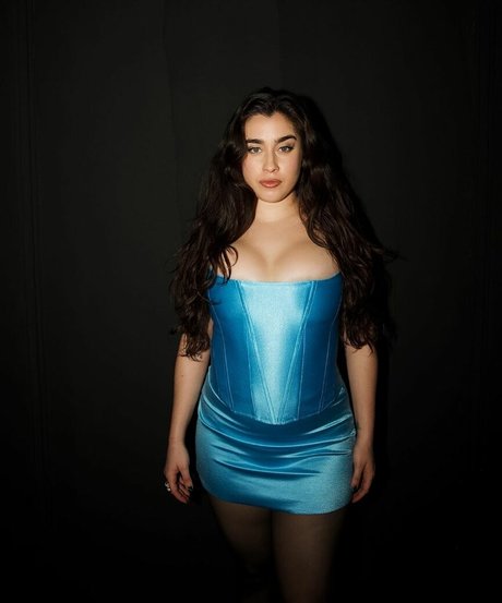 Lauren Jauregui top nackt foto