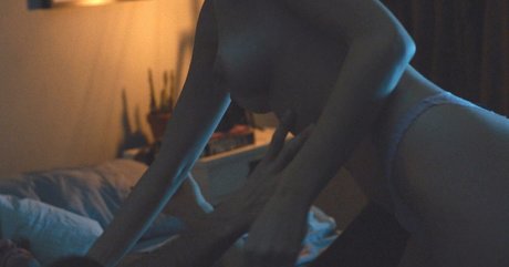 Maia Mitchell sexy akt galerie