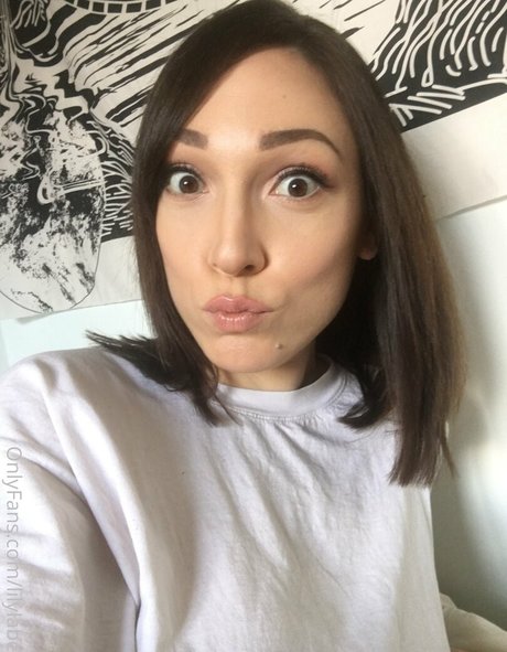 lilylabeau heiße nackt bild