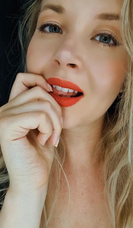 Valeriya ASMR hübsche nackten foto