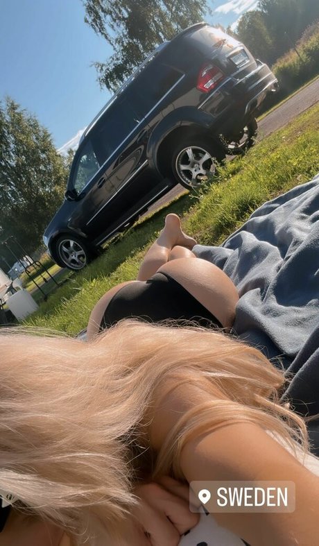 Trine Petronella exklusive nette bilder