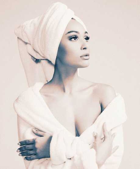 Lindsey Morgan nacktheit pornographische foto