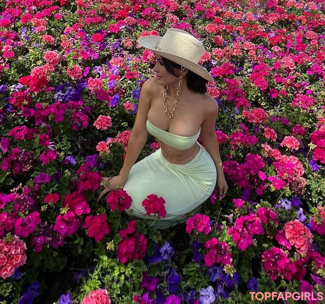 Sssniperwolf erwachsene hd galerien