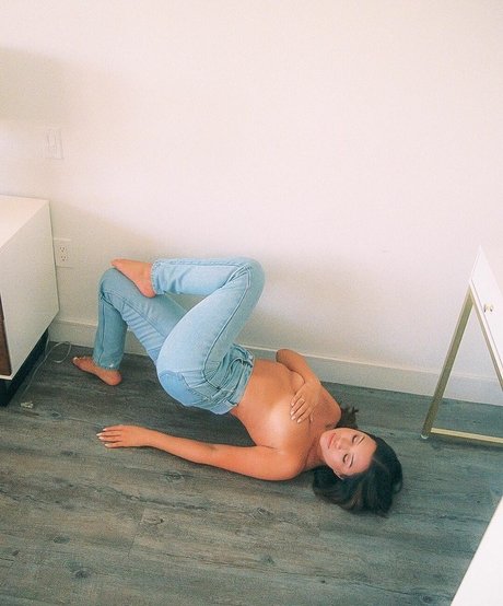 Julia Kelly top freie bilder