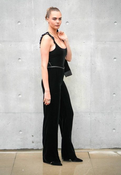 schöne japanische onlyfans kunst akt foto