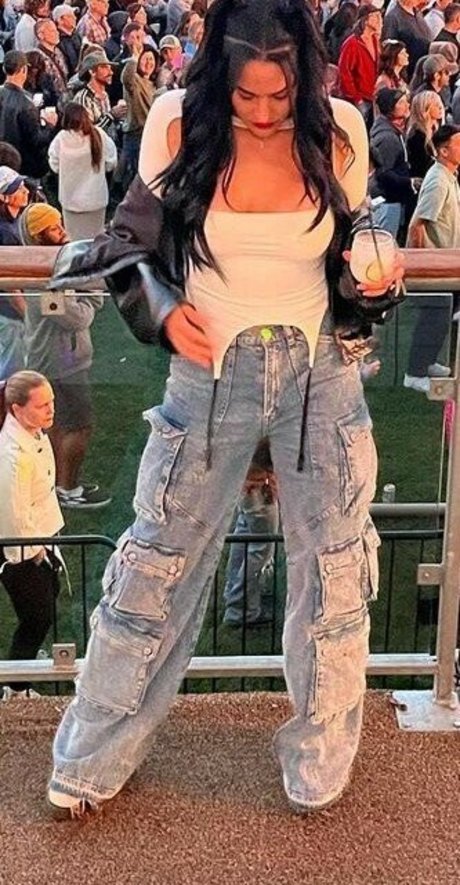 The Bella Twins_ heiße exklusive bild