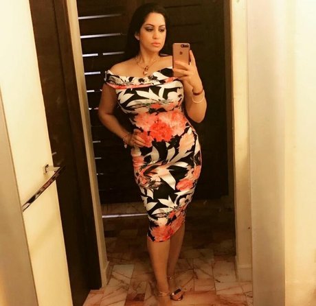 kurvige latina-onlyfans exklusive nacktheit archiv