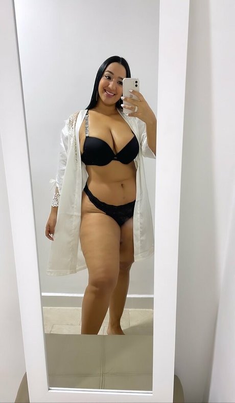 Adriana Jinett kostenlose exklusive fotos