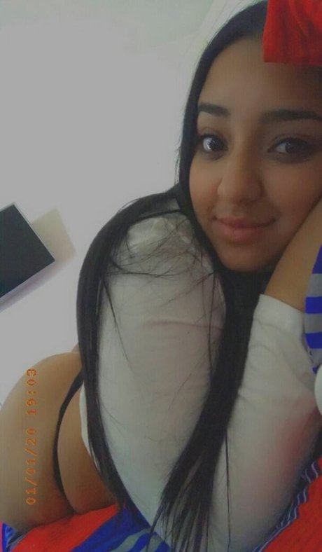 Adriana Jinett porno perfekte foto