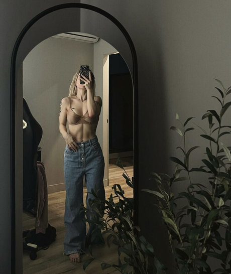 Sorabi model kostenlose foto