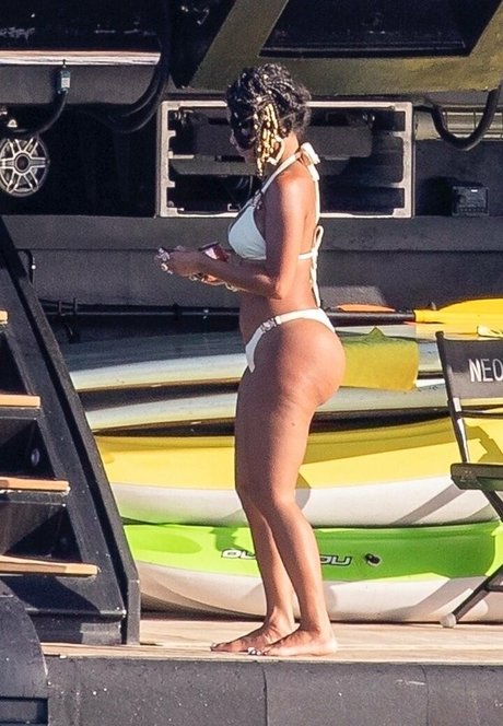 Saweetie kostenlose pornographische galerien