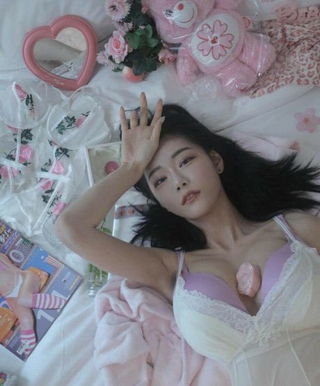 Berry schauspielerin nacktheit foto