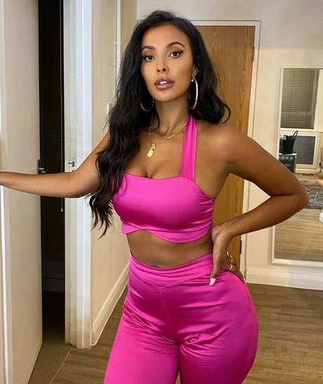 Maya Jama model nackte galerie