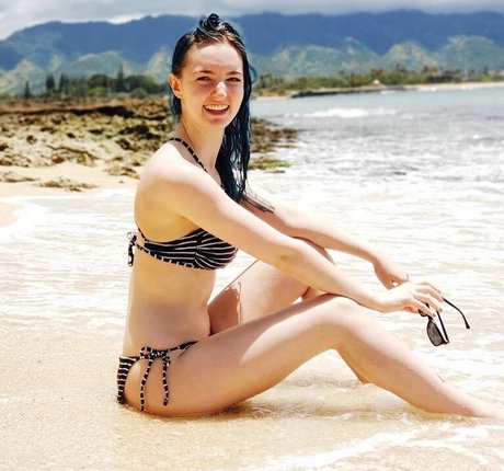 Littlesiha nacktheit schöne archiv