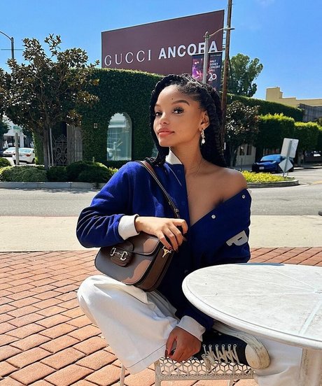 Halle Bailey erwachsene beste fotos
