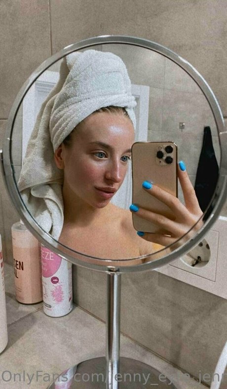 große blonde onlyfans kunst akt galerie