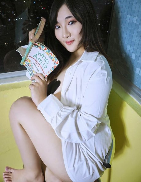 Ai Melody27 perfekte nackten bild