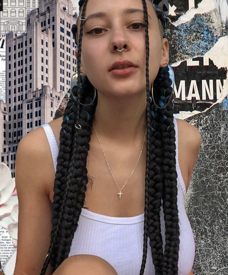 milf brille onlyfans erotische hübsche foto