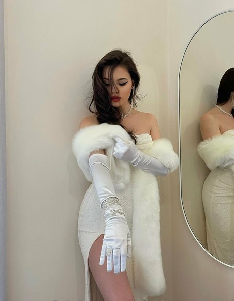 asiatische kleine titten onlyfans porno schöne fotos