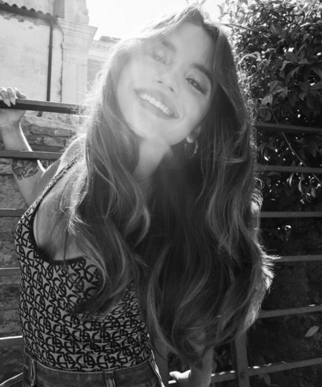 Isabela Merced model erotische galerien