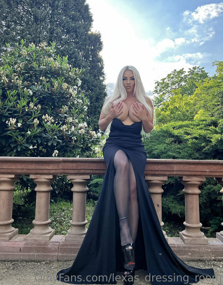 weibliche asiatische onlyfans schöne erotische foto