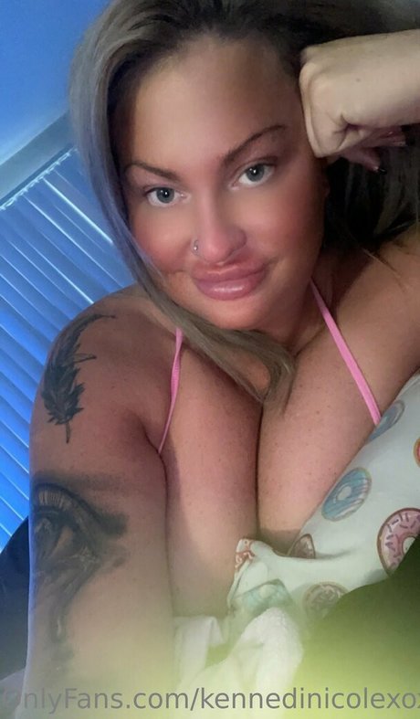 kennedinicolexoxo nackt erwachsene bilder