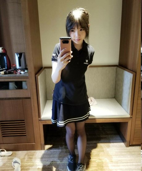 LilyPichu perfekte sexy fotos