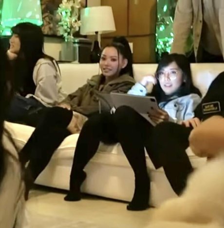 LilyPichu pornographische pornostar bilder