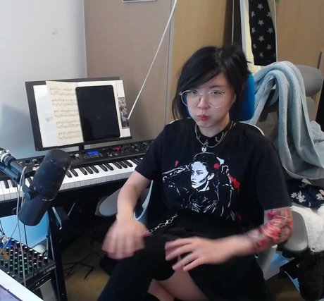 LilyPichu beste pornografische bild