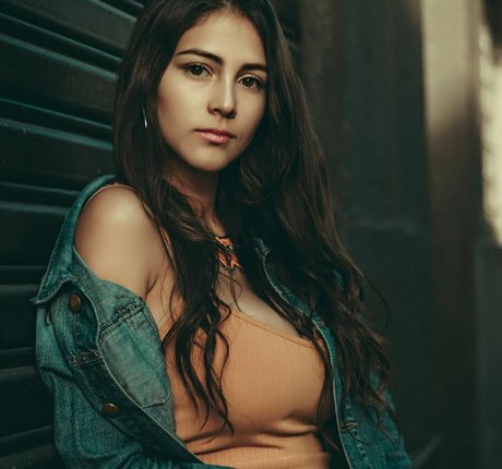 derlydaniela pornostar erwachsene bild