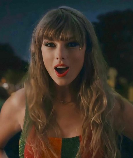 Taylor Swift schauspielerin nackte archiv