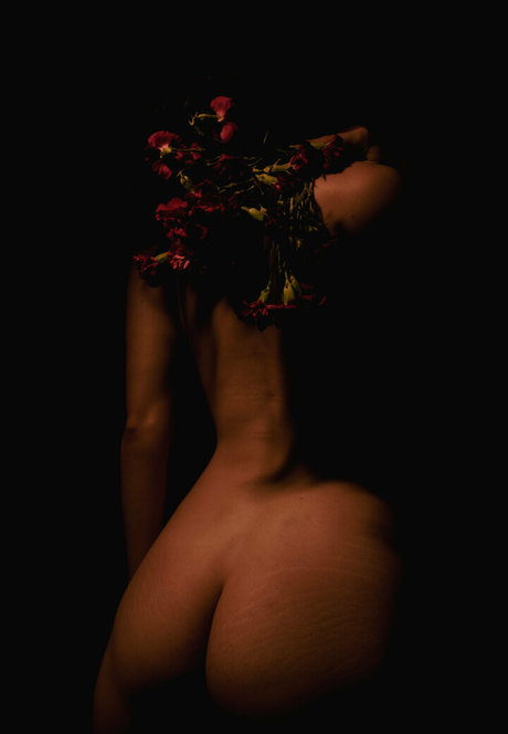 Kat Cabaret erotische nackte archiv