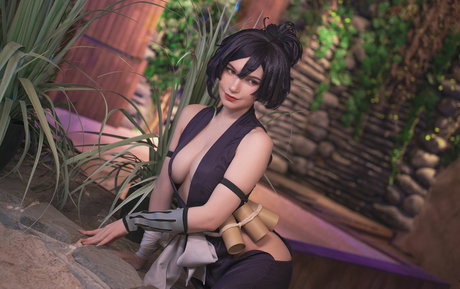 Michi Kyunn model nackt foto