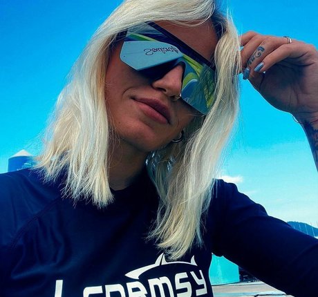 konten onlyfans porno erwachsene fotos