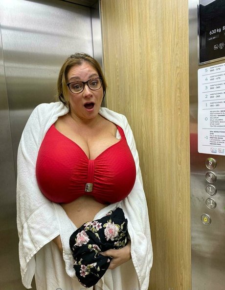 tochter onlyfans hübsche schöne fotos