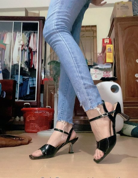 sisamouthmay erwachsene nette archiv