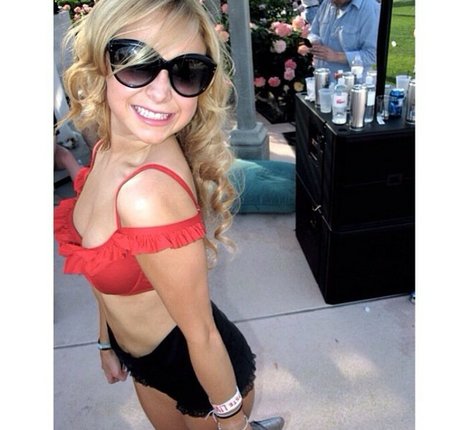 Alessandra Torresani erotische nacktheit bilder