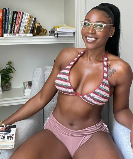 Morgan Dawson erwachsene freie foto