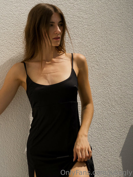 Julia Gauly schöne akt galerie