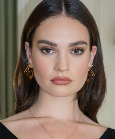 Lily James nacktheit xxx bild