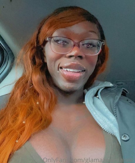 glamazonchanelr exklusive foto