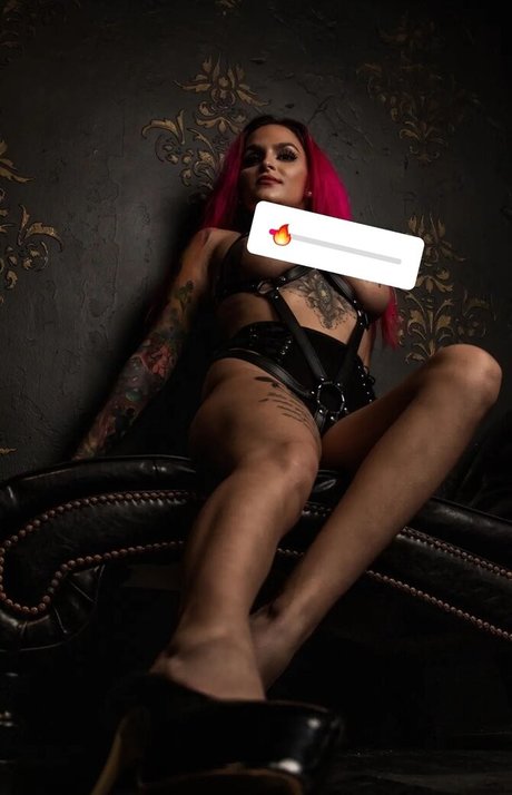 Dzsenifer Vajai nacktheit top galerien