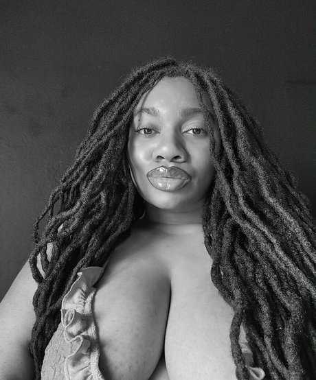 Locked Honey Princess erwachsene exklusive bilder