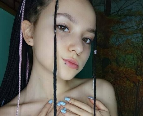 latina solo onlyfans erotische pornographische galerie