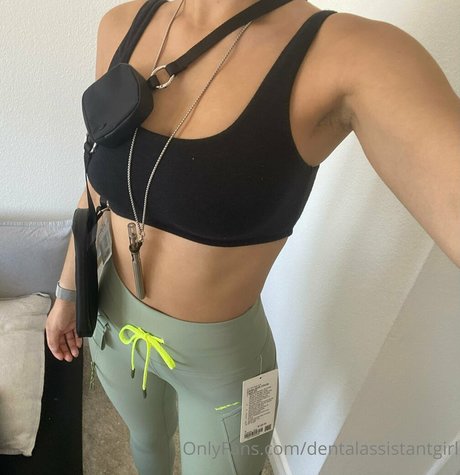 dentalassistantgirl nackt bild