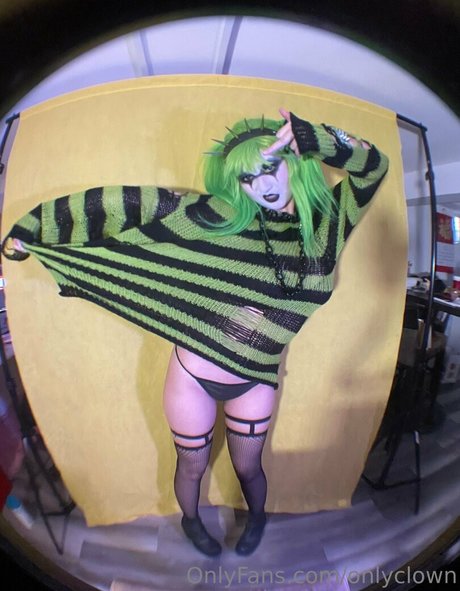 milf nackt onlyfans hd kunst bild