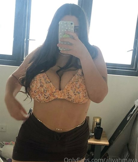 aliyahmaya nackten bild
