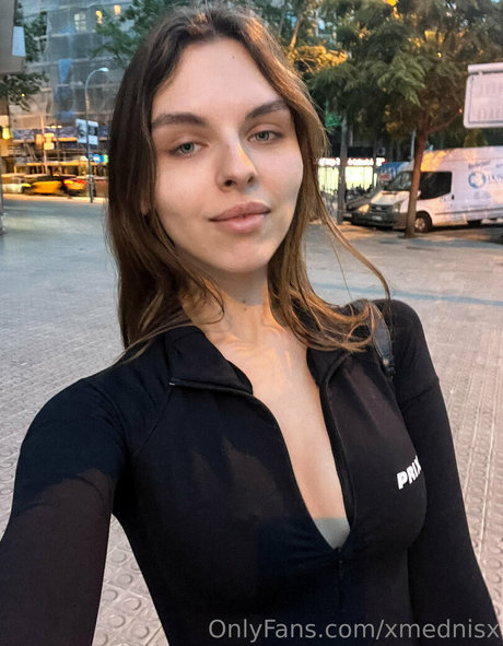 Vika Mednis schöne nackten galerie