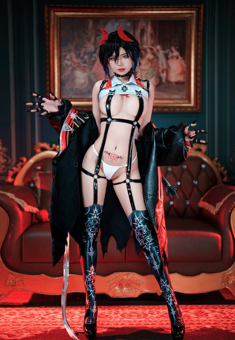 ZinieQ Cosplayer hd akt archiv